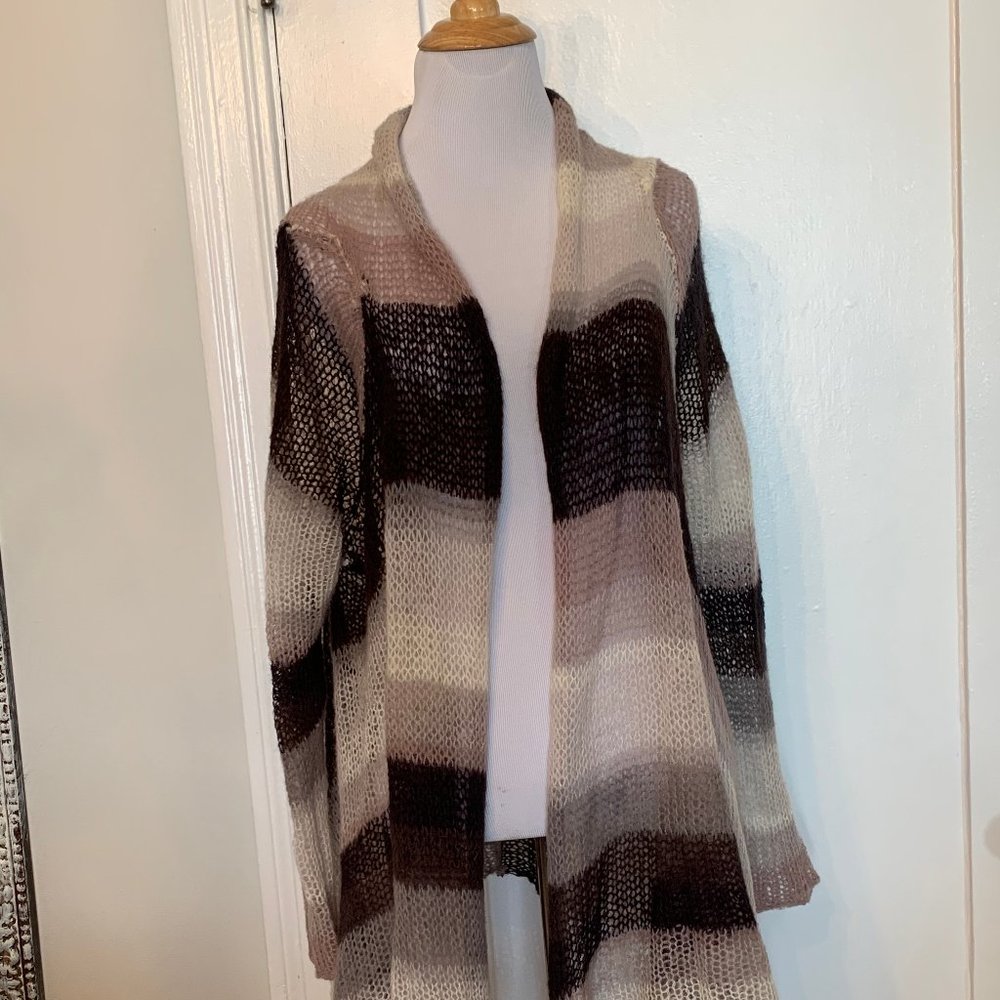 hombre multicolor open sweater worn tied o…